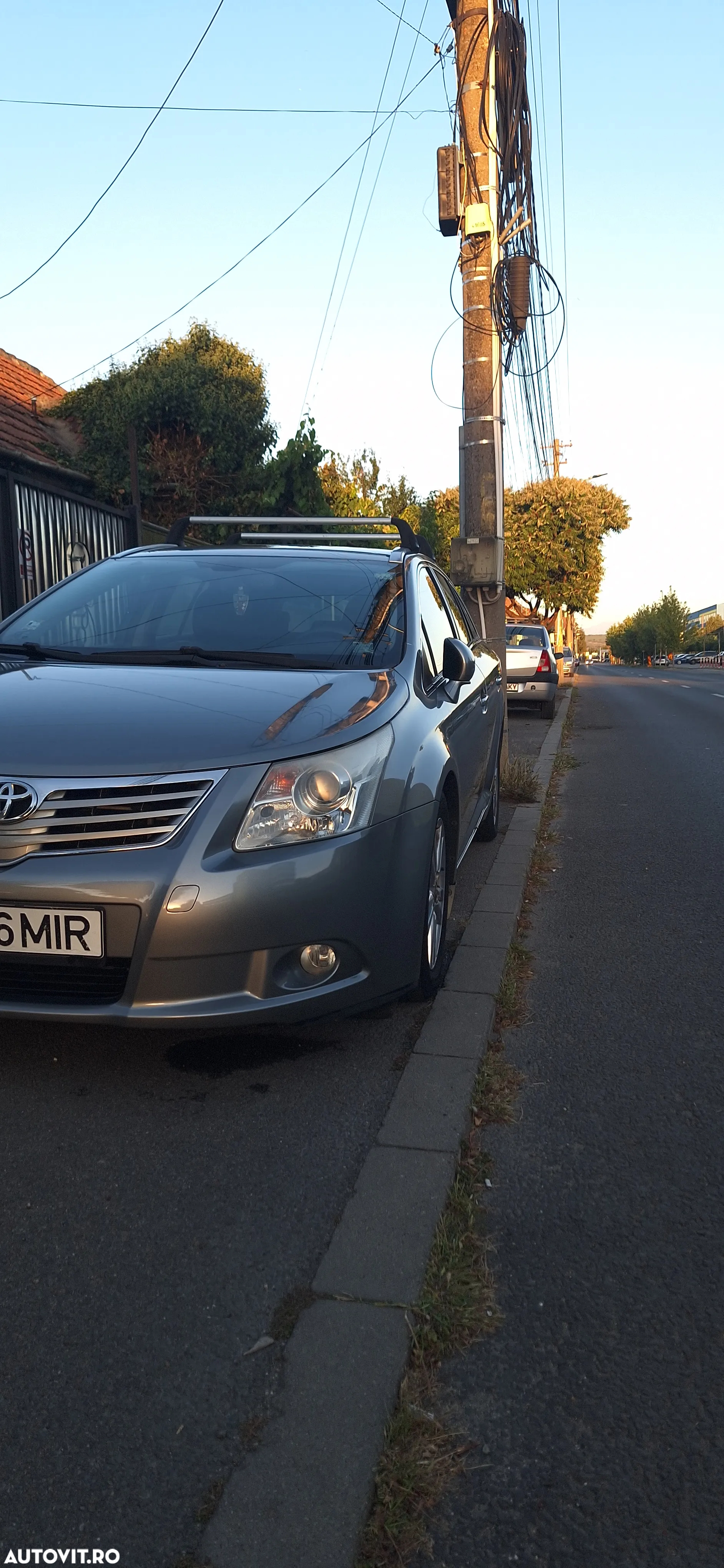 Toyota Avensis 2.0 D-4D Executive - 4