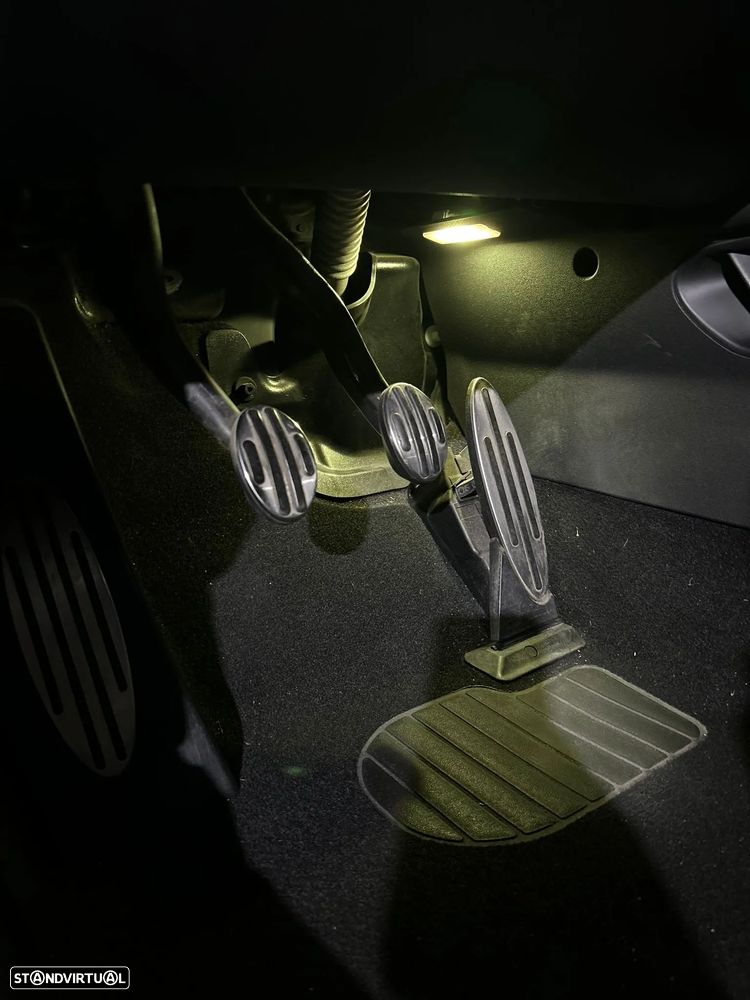 MINI 3 Portas One D - 4