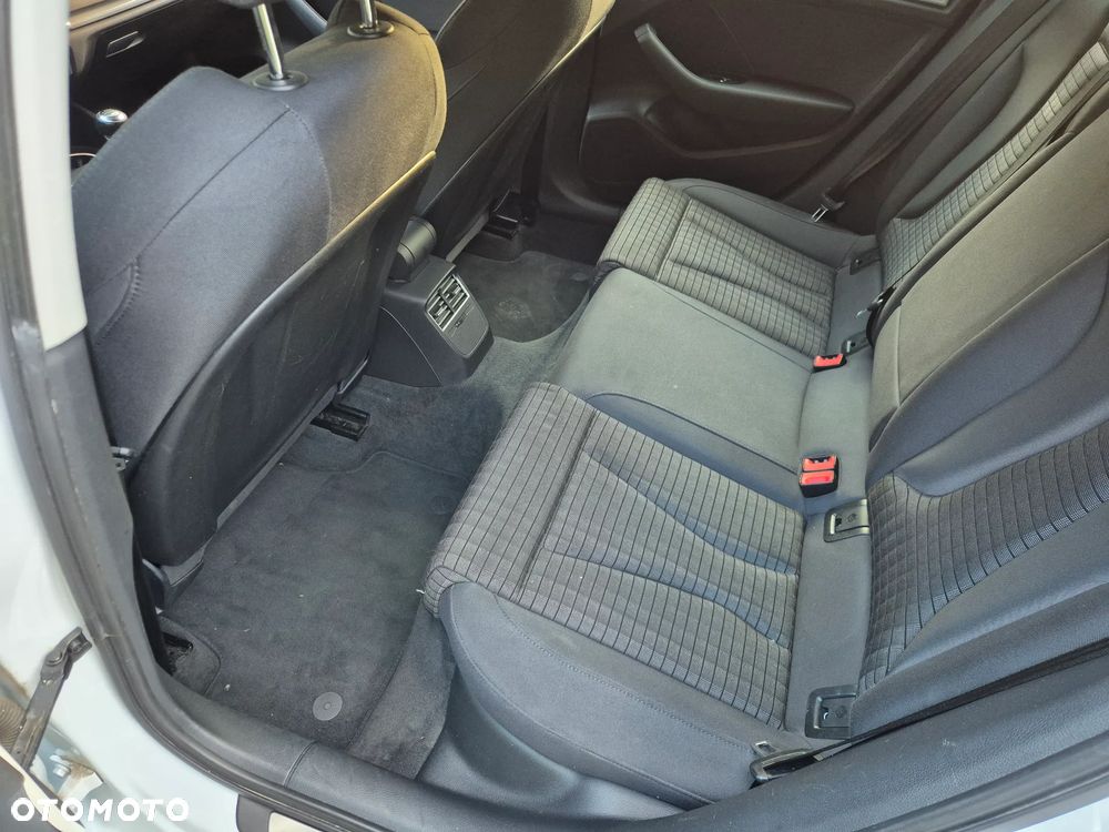 Audi A3 Sportback 2.0 TDI (clean diesel) quattro Ambition - 9