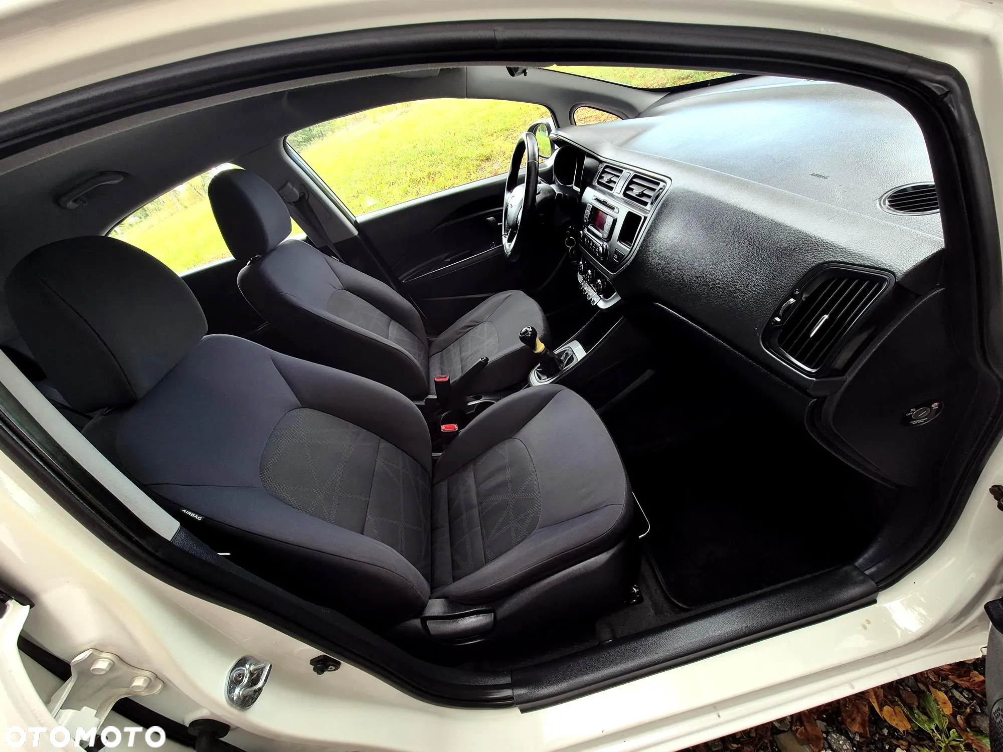 Kia Rio 1.2 L - 26