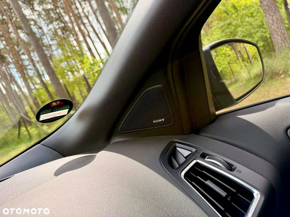Ford Kuga 1.5 EcoBoost ST-LINE - 24