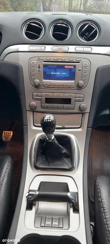 Ford S-Max 2.2 TDCi Titanium - 8