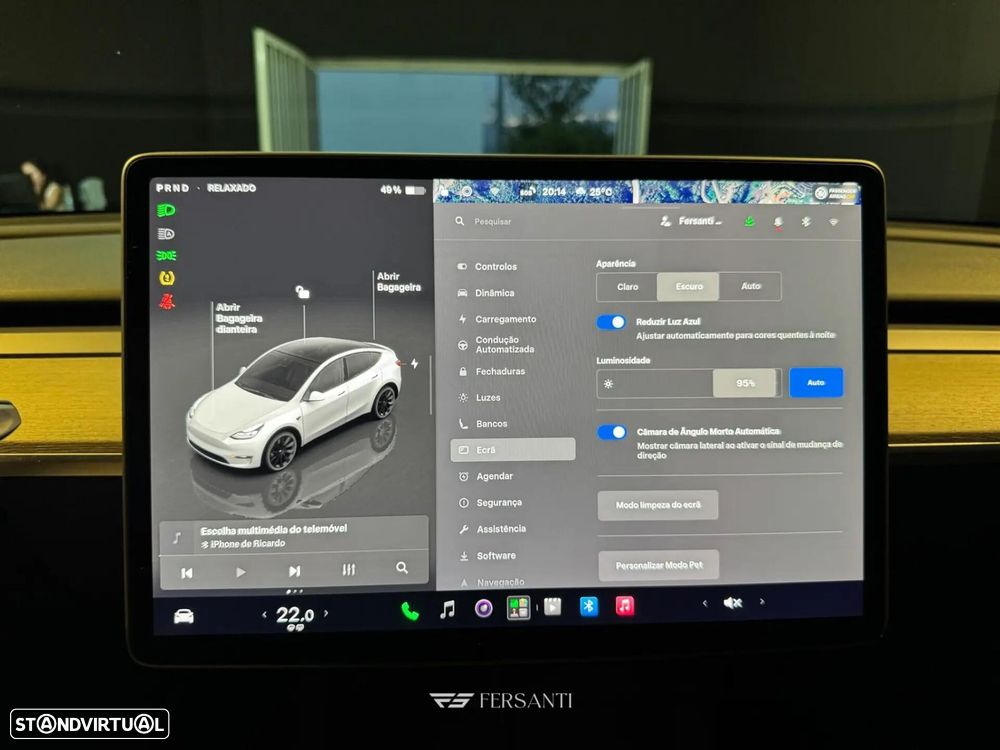 Tesla Model Y Long Range Dual Motor AWD - 28