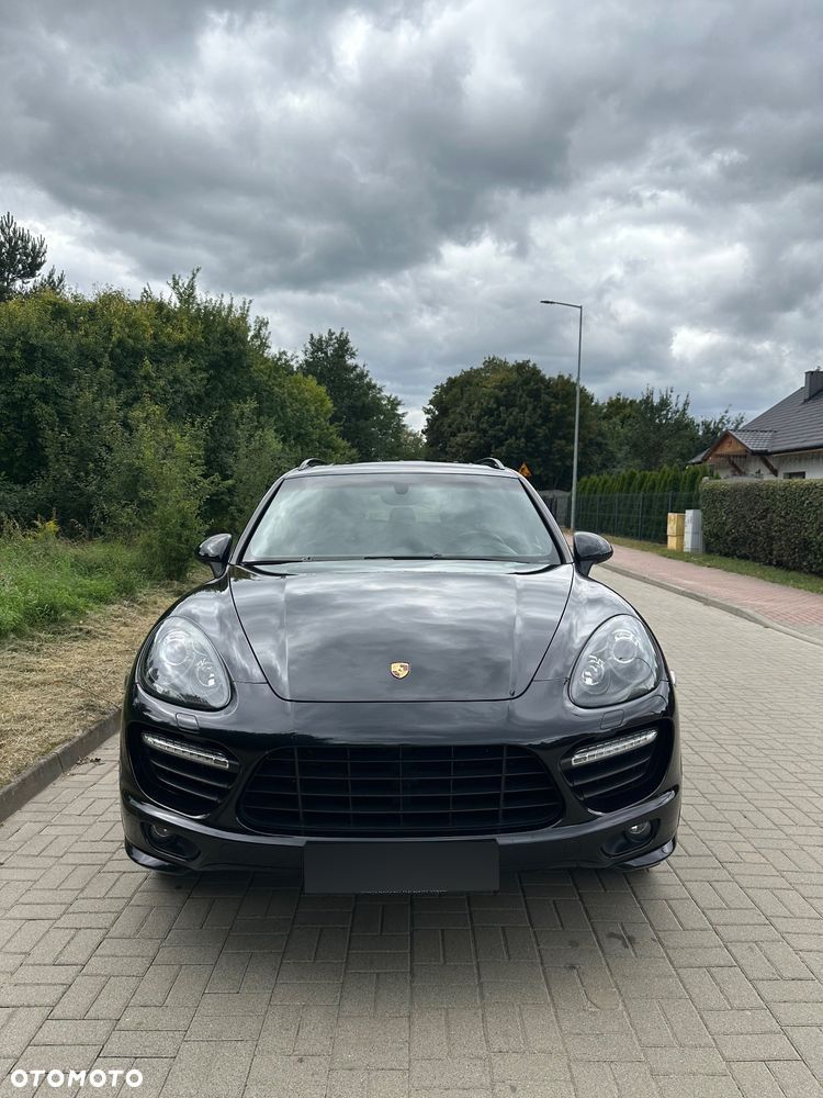 Porsche Cayenne - 4