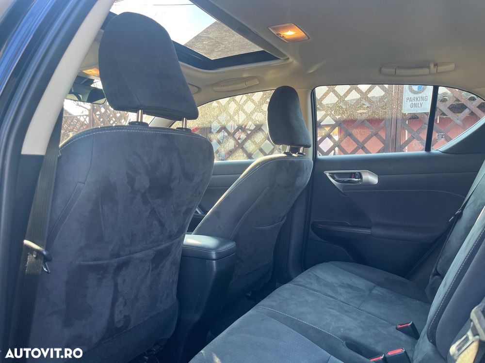 Lexus CT 200h Limited Edition - 11