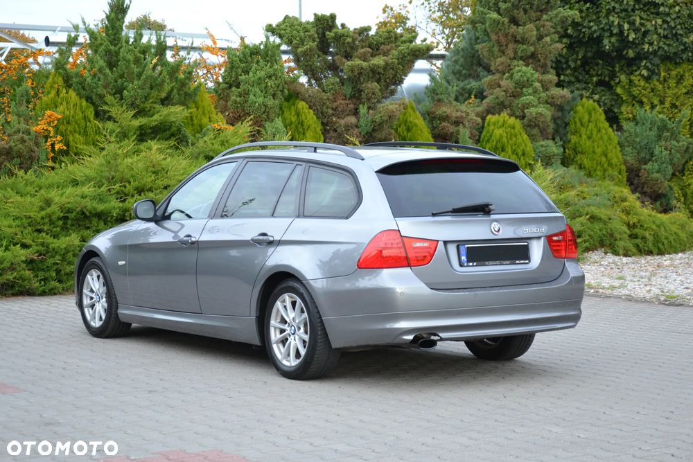 BMW Seria 3 - 17