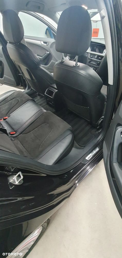 Audi A4 Avant 2.0 TDI DPF quattro S line Sportpaket - 12