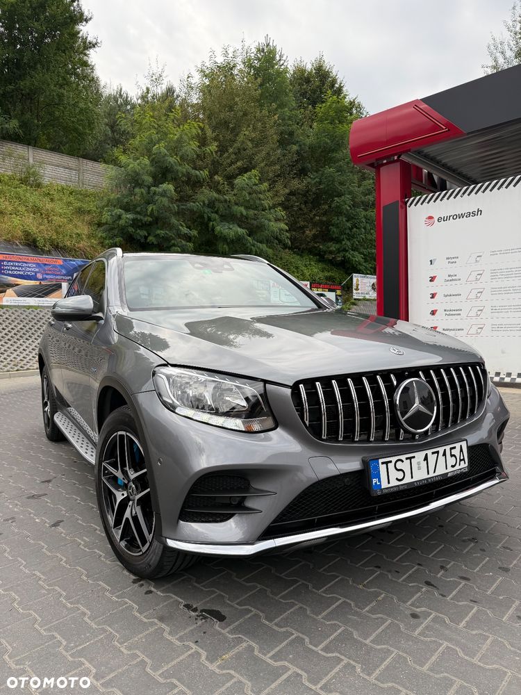 Mercedes-Benz GLC - 1