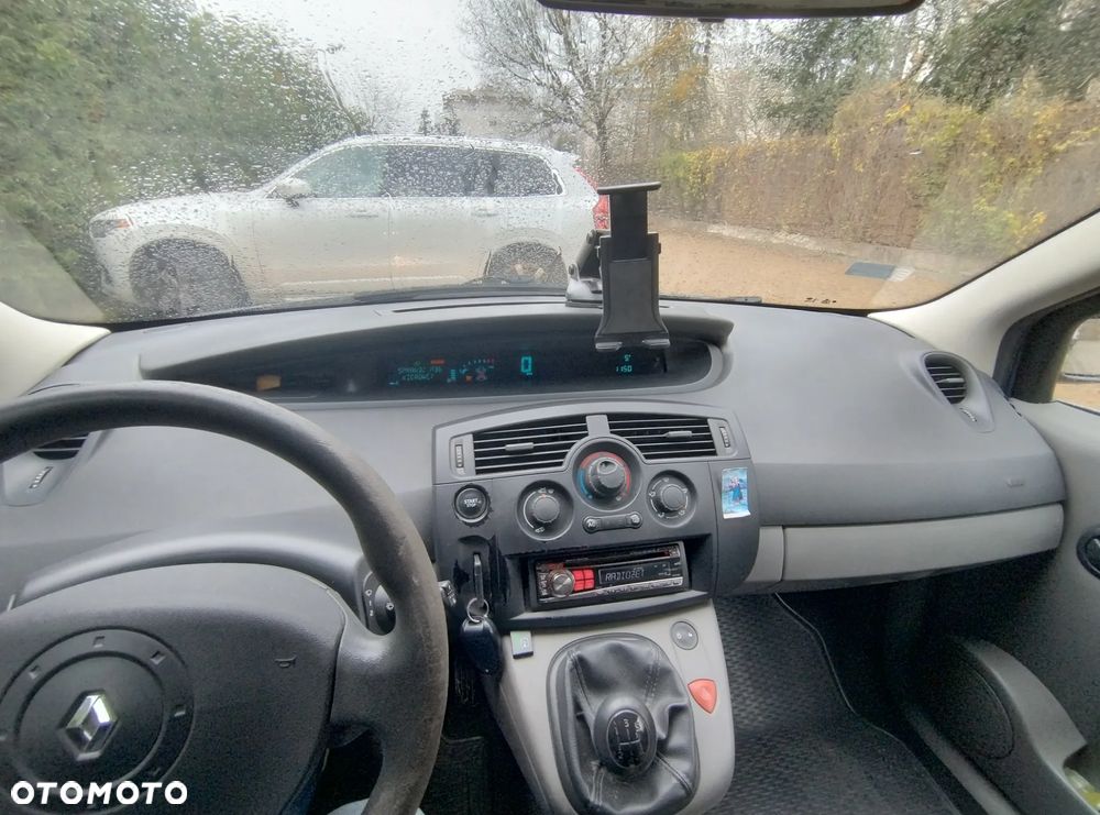 Renault Scenic 1.6 16V Confort Authentique - 10