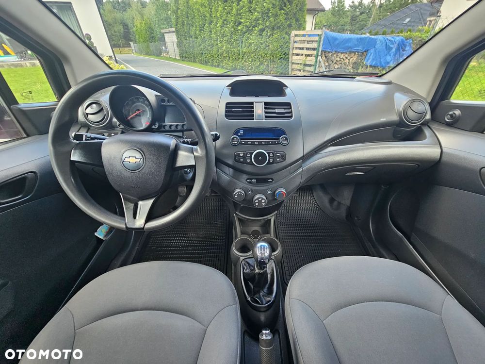 Chevrolet Spark 1.0 LS - 26