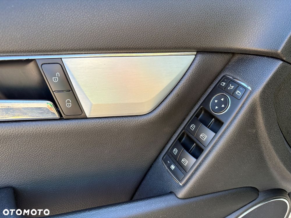 Mercedes-Benz Klasa C 180 Kompressor Automatik BlueEFFICIENCY Avantgarde - 20
