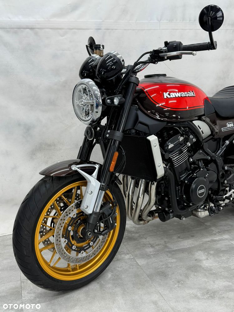 Kawasaki Z 900 RS - 2
