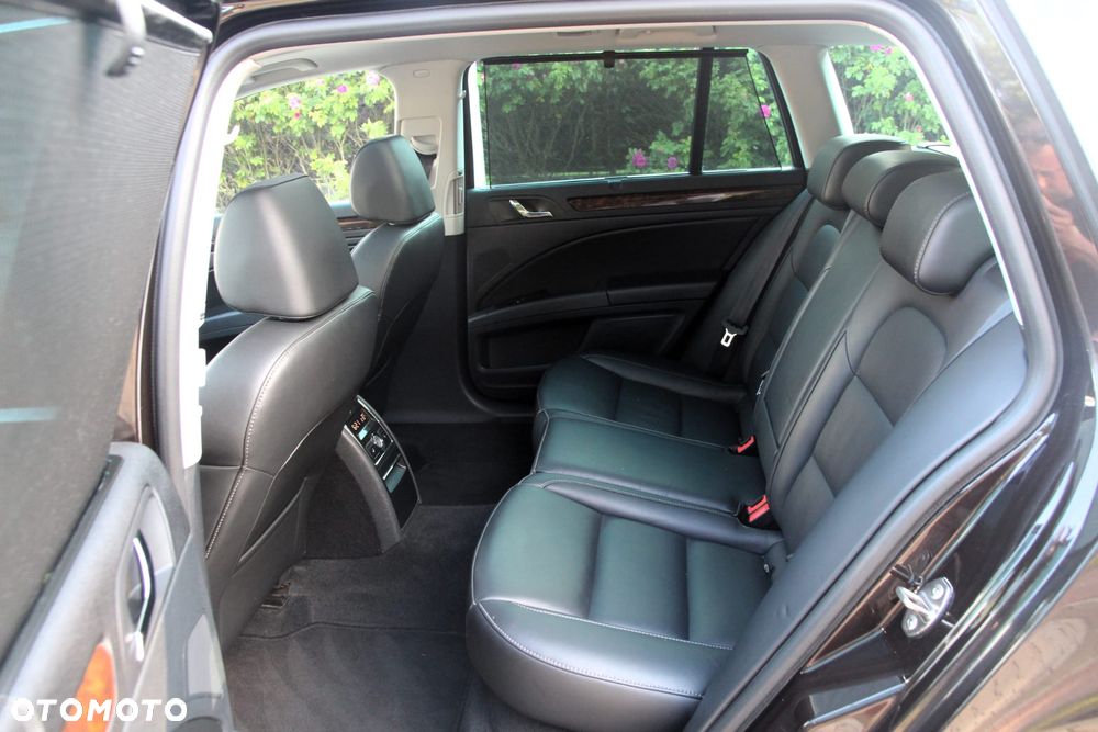 Skoda Superb 2.0 TDI DSG L&K - 30