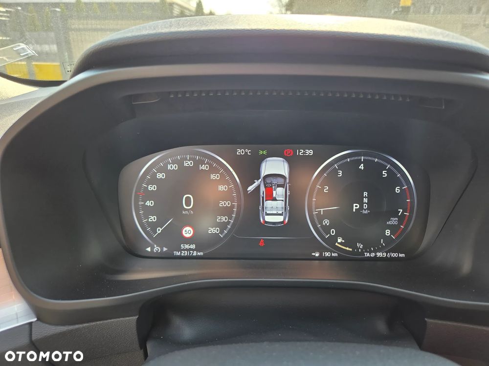 Volvo XC 40 T3 Momentum Pro - 11