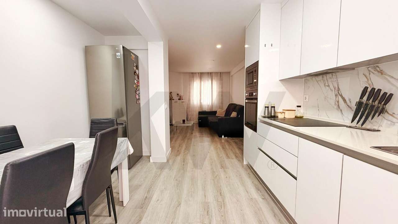 T2 Totalmente Remodelado com Logradouro na Quinta do Conde - Grande imagem: 5/18