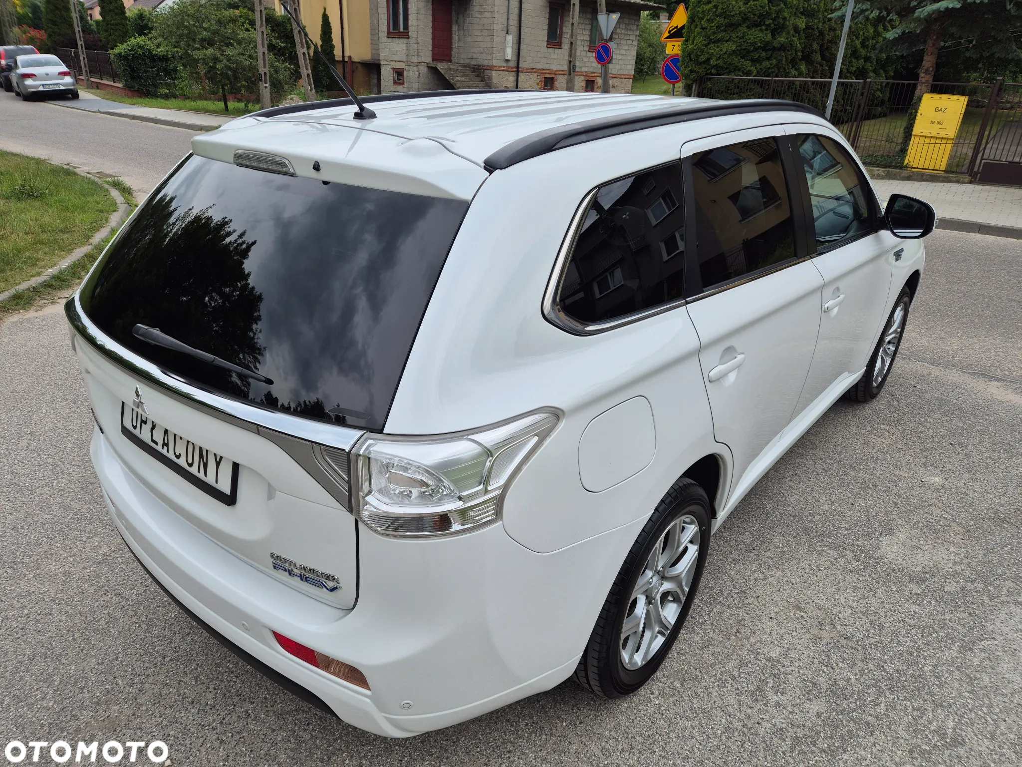 Mitsubishi Outlander 2.0 4WD Plug-In Hybrid - 19