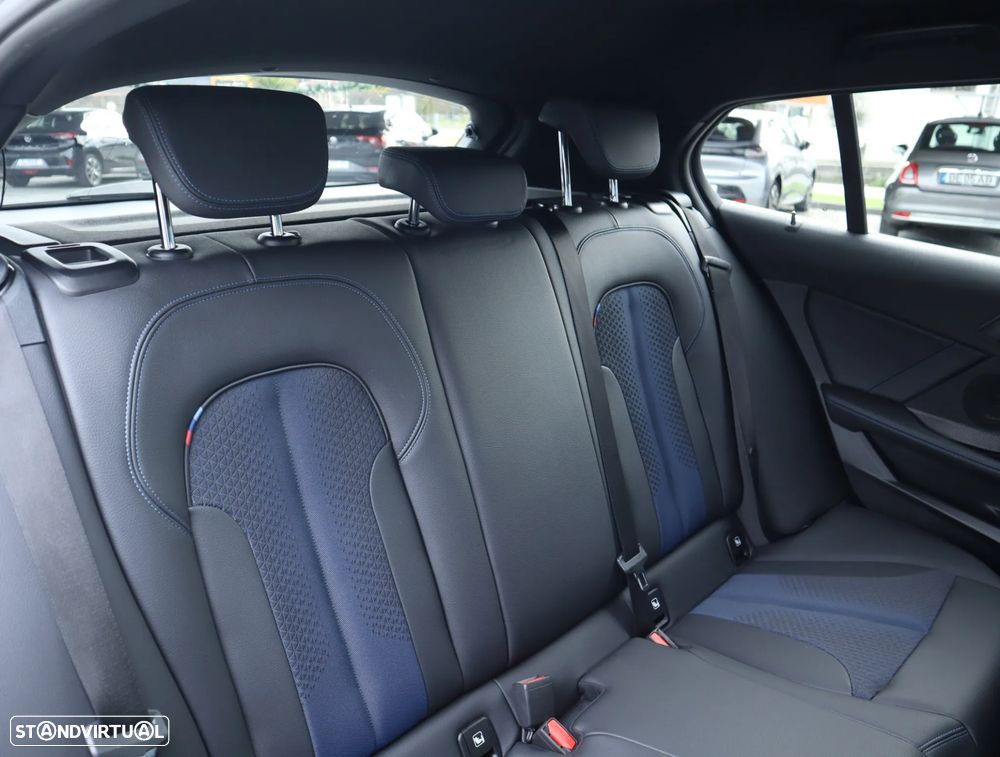 BMW 116 d Pack Desportivo M Auto - 22