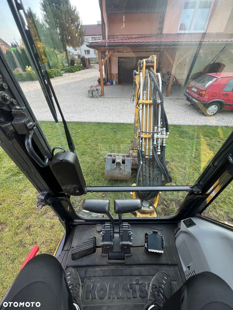 Komatsu PC26MR-5 - 24
