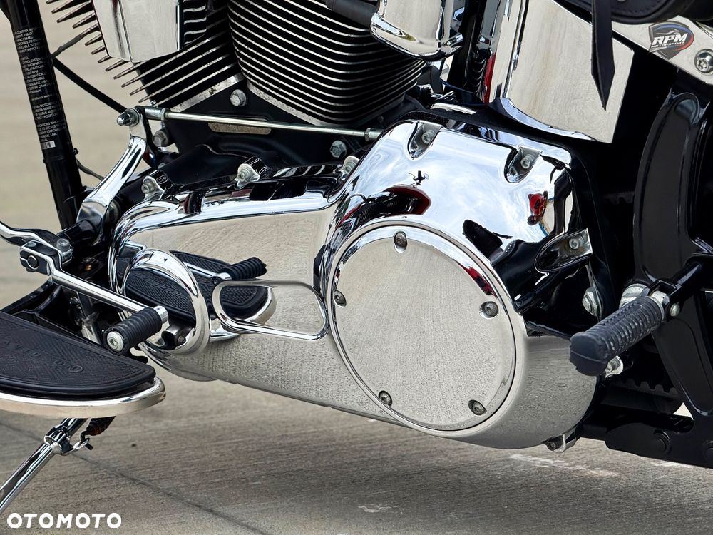 Harley-Davidson Softail Heritage Classic - 37
