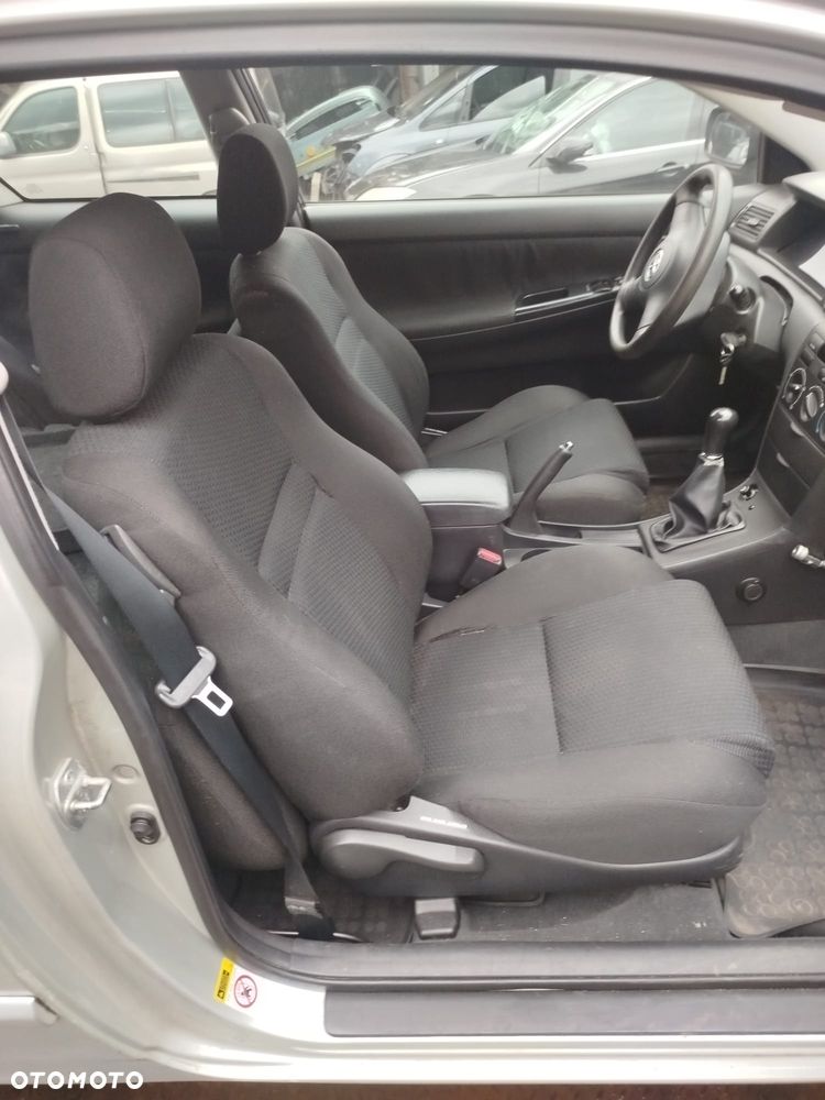 Toyota Corolla  e 12 na części. - 5