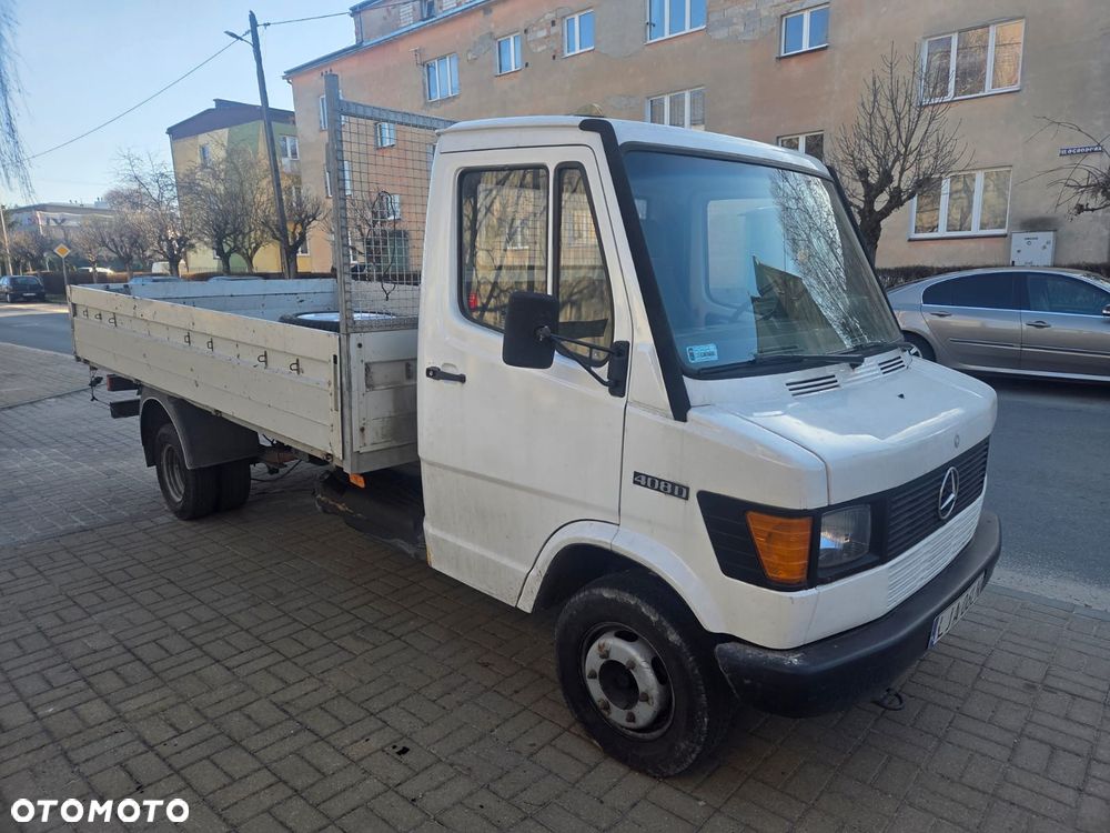 Mercedes-Benz 408D - 5