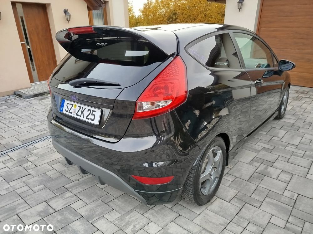 Ford Fiesta 2010 photo 4