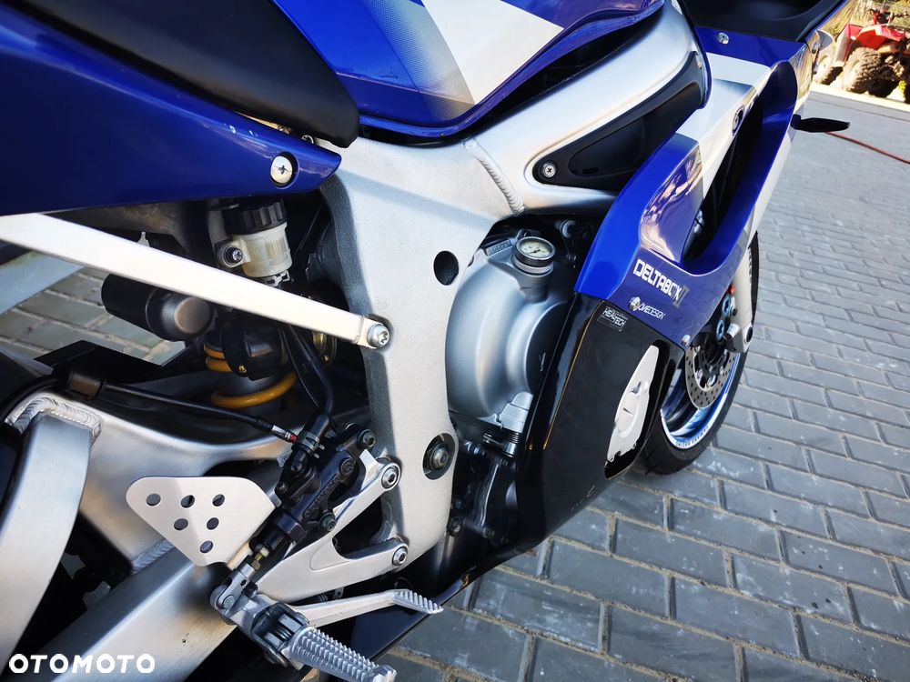 Yamaha R6 - 23
