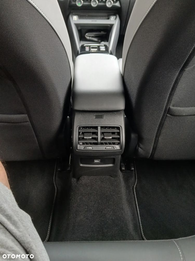 Citroën C4 PureTech 130 Stop&Start EAT8 MAX - 7