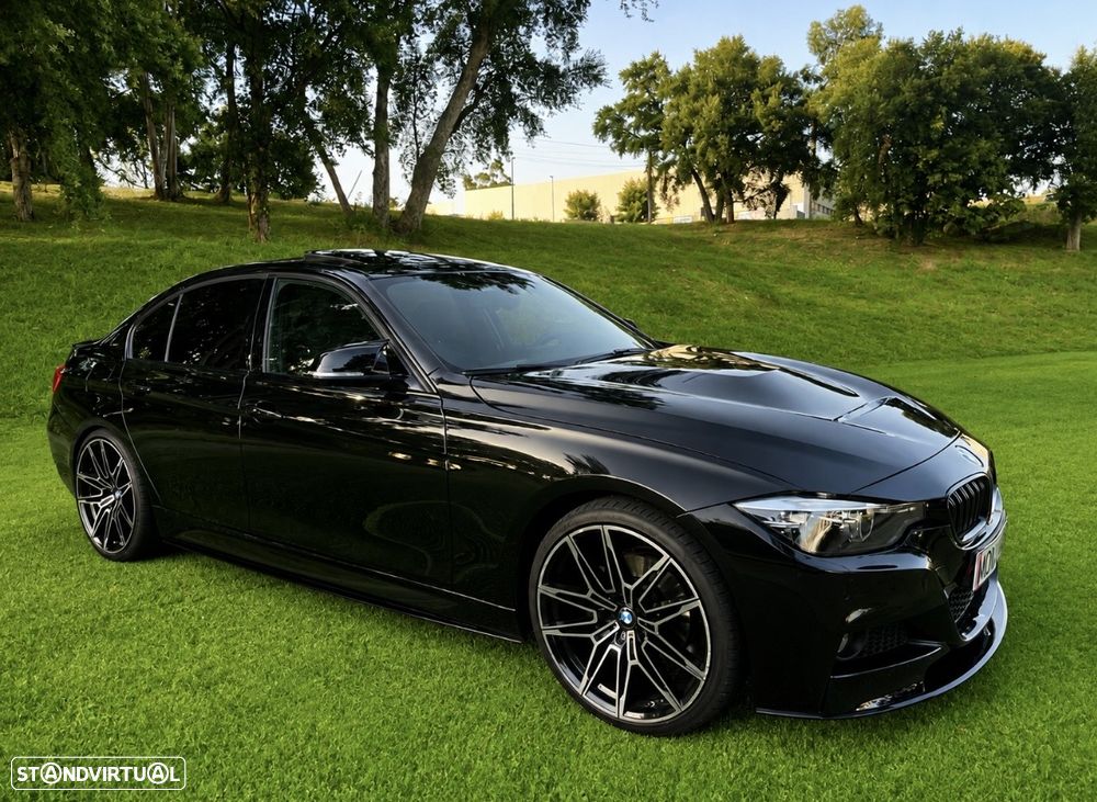 BMW 330 e iPerformance Pack M Shadow - 3