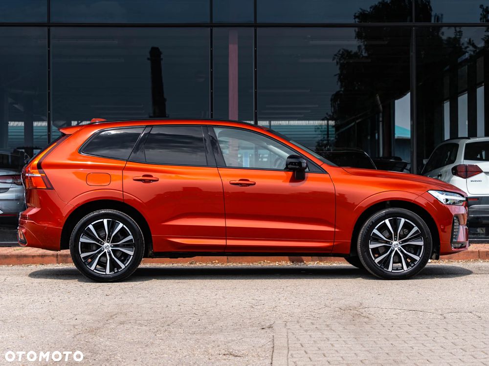 Volvo XC 60 B4 D AWD Plus Dark - 16
