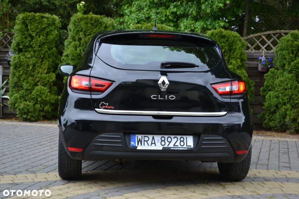 Renault Clio 1.2 16V 75 Limited - 11