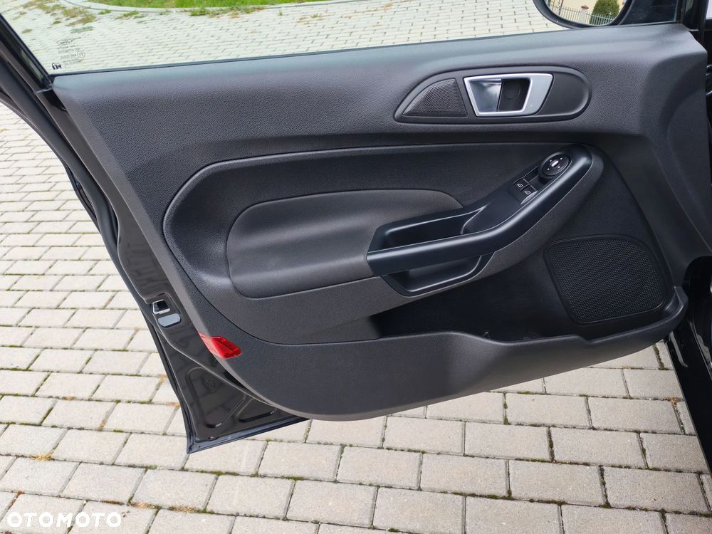 Ford Fiesta - 10