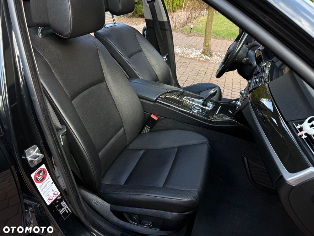 BMW Seria 5 520d - 12