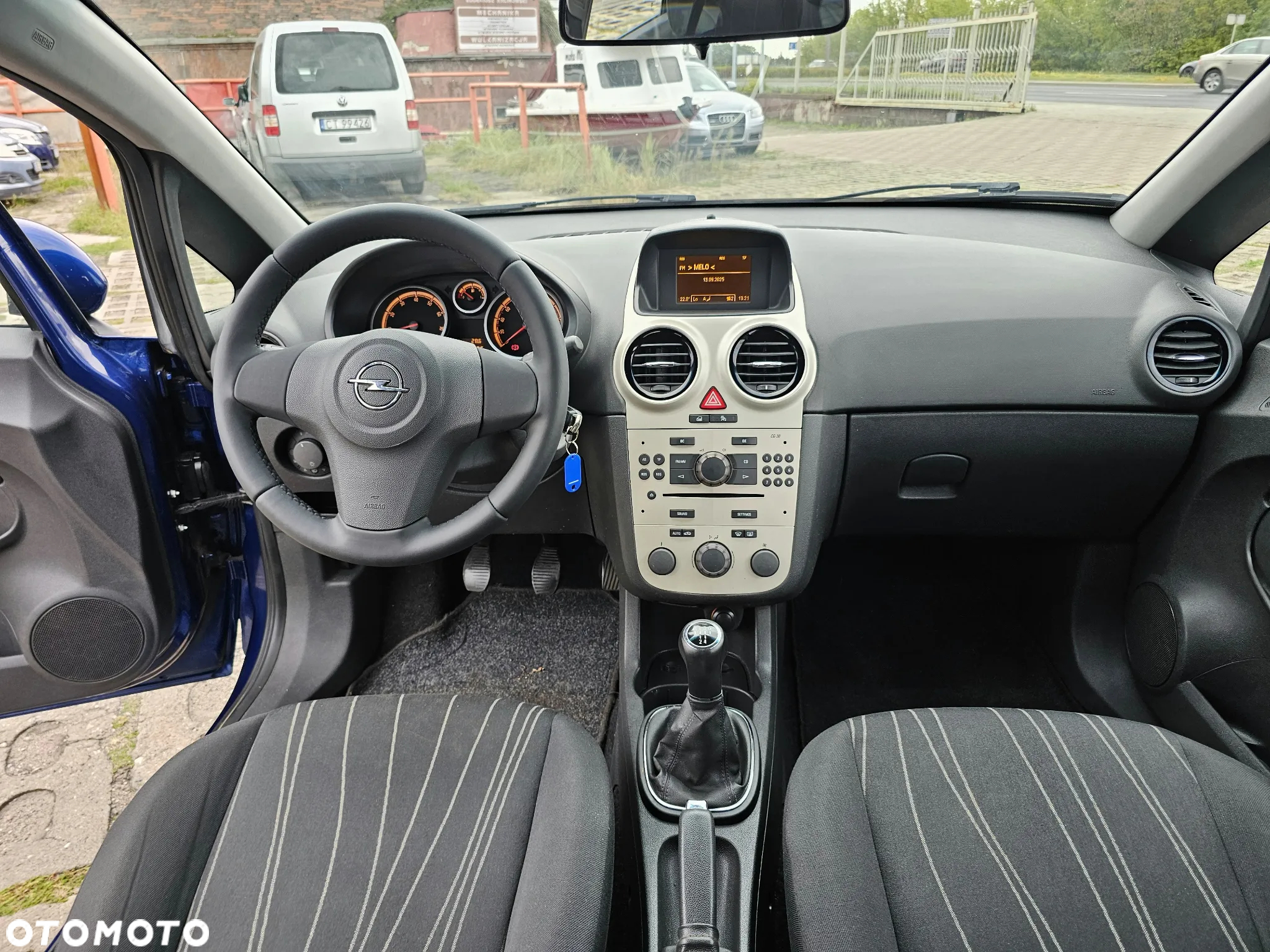 Opel Corsa 1.2 16V Edition - 18