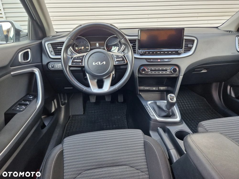 Kia Ceed 1.5 T-GDI M - 12