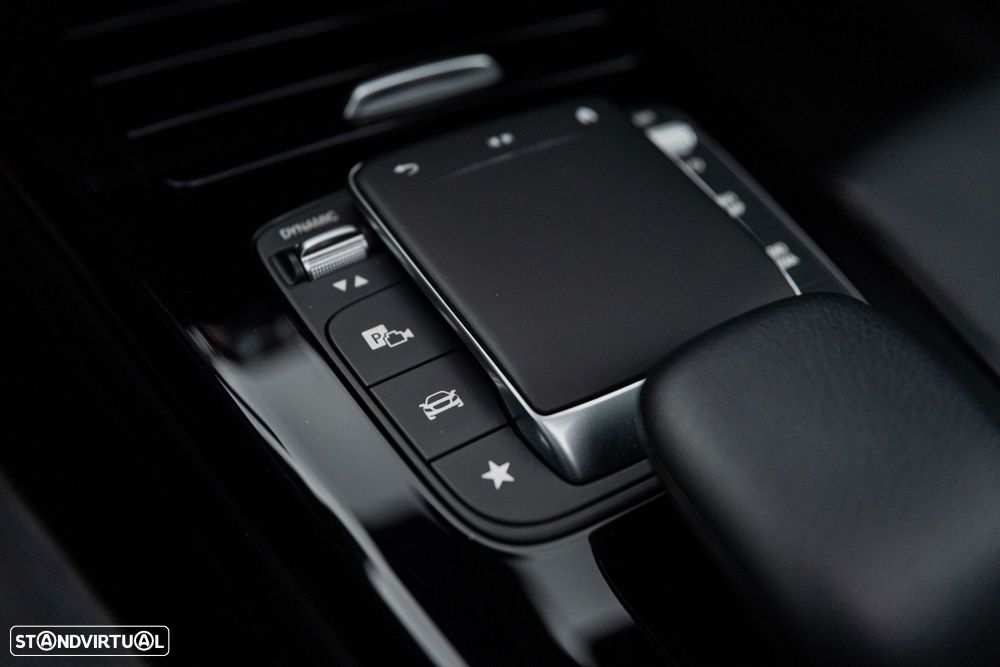 Mercedes-Benz CLA 200 - 51