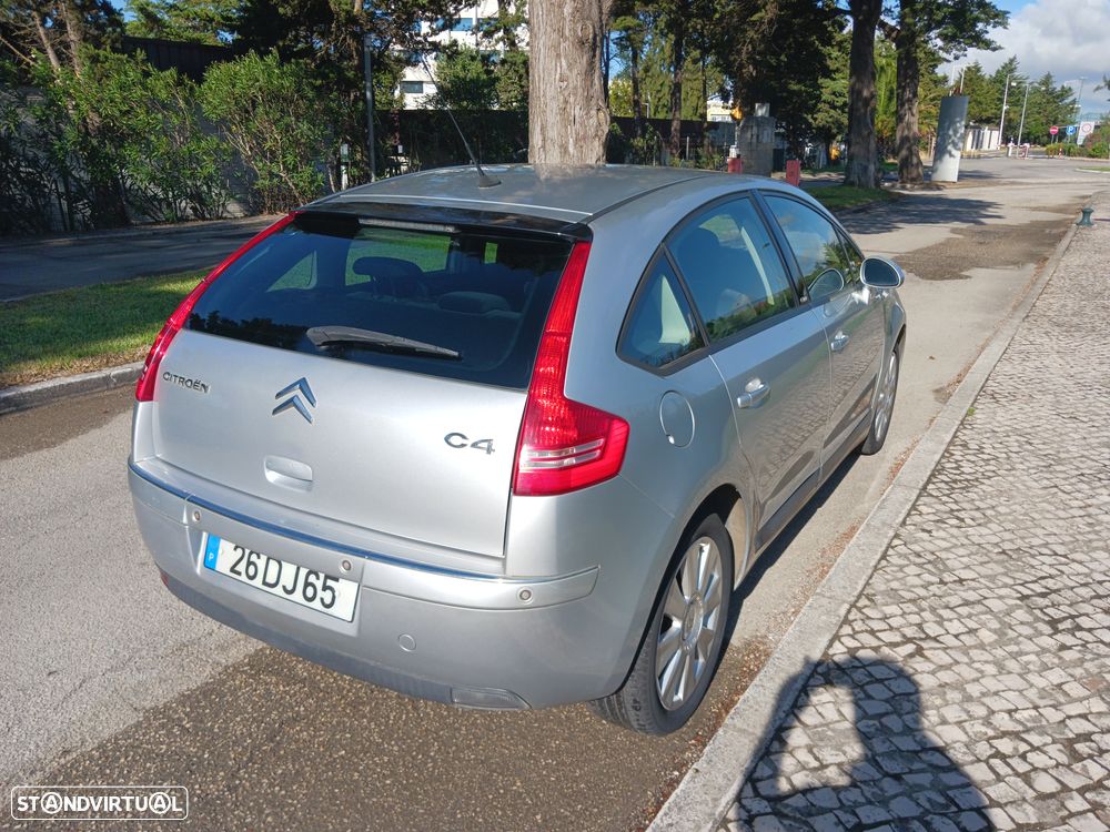Citroën C4 1.6 HDi 110 Exclusive - 5