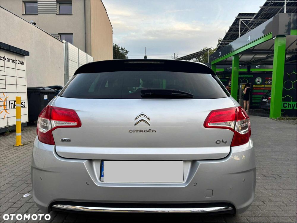 Citroën C4 e-HDi 115 Exclusive - 8