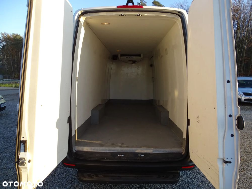 Mercedes-Benz SPRINTER - 10