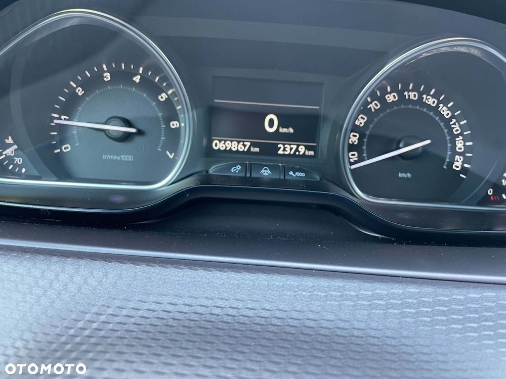 Peugeot 2008 1.6 VTi Allure - 3