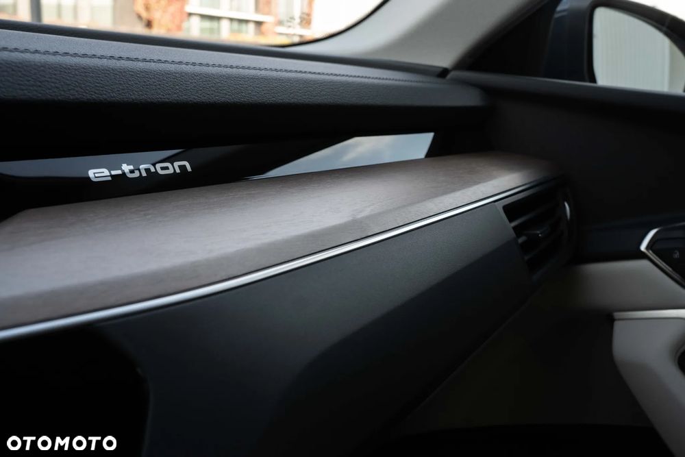 Audi Q8 e-tron 55 114kWh Quattro Advanced - 26