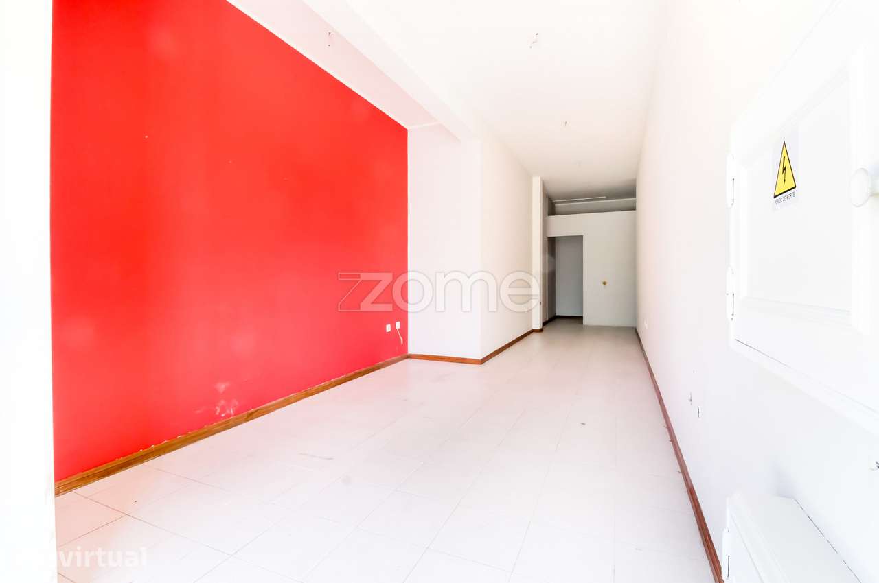 Loja no centro de Penafiel com rentabilidade - Investimento - Grande imagem: 5/15