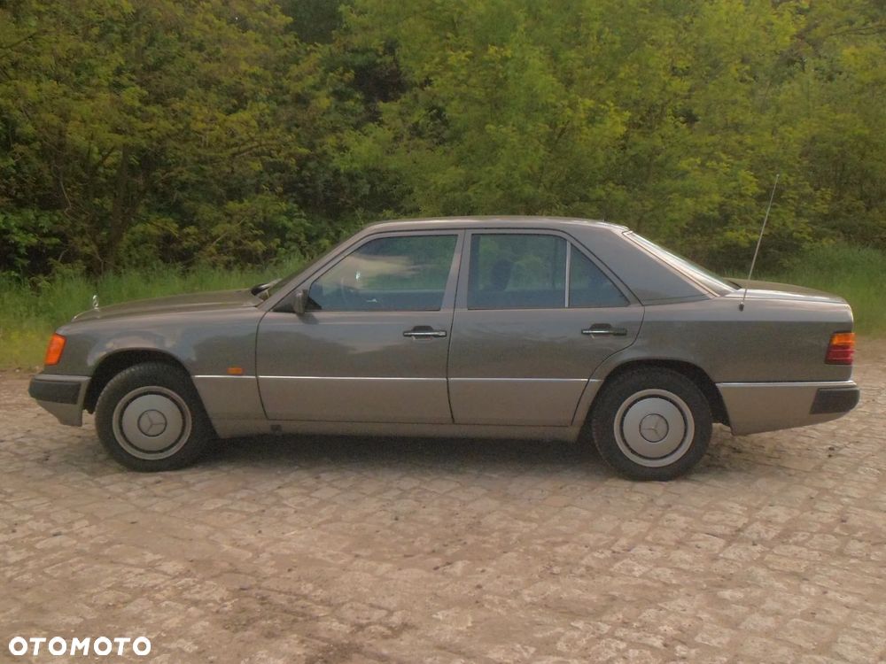 Mercedes-Benz W124 (1984-1993) - 9