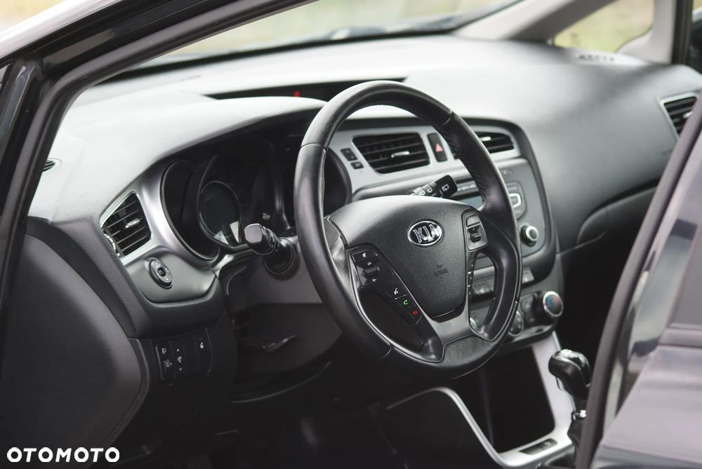 Kia Ceed - 5