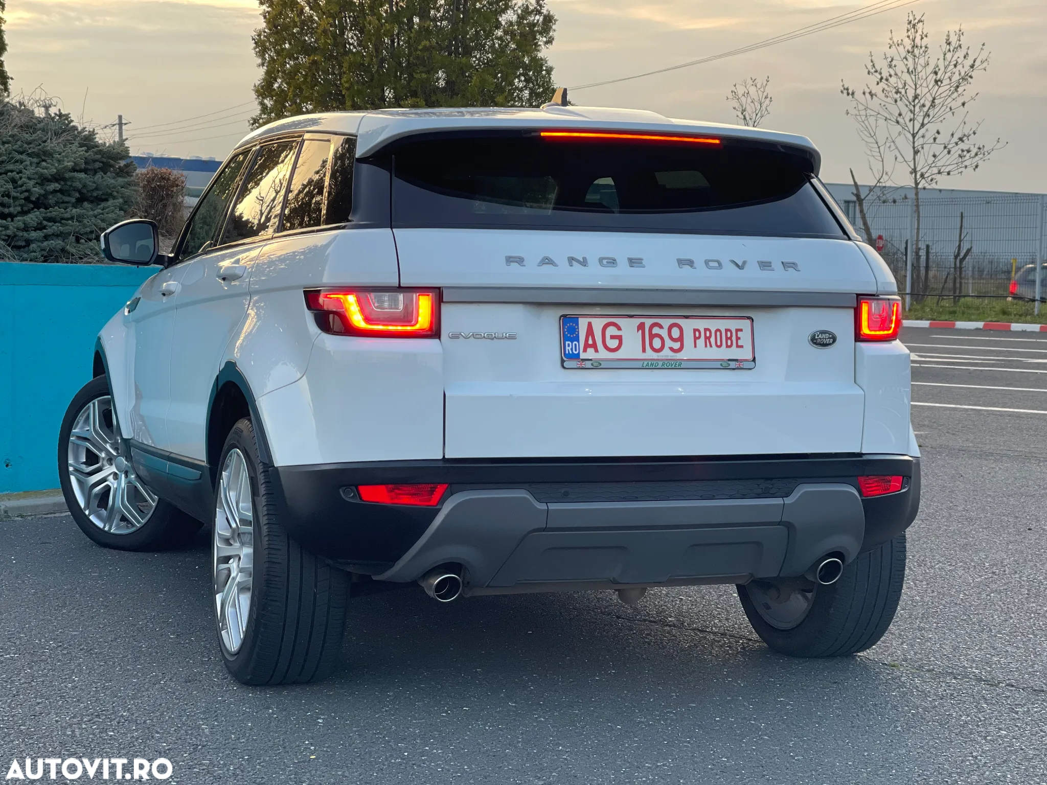 Land Rover Range Rover Evoque 2.0 D150 R-Dynamic SE - 26