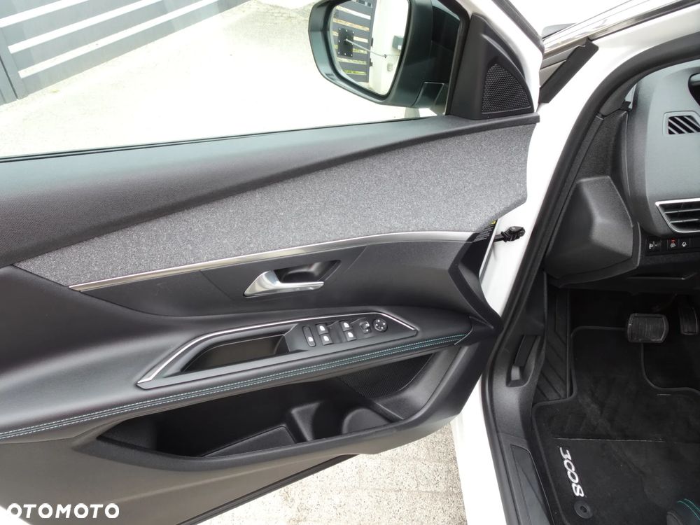 Peugeot 3008 1.5 BlueHDi Allure Pack S&S EAT8 - 41