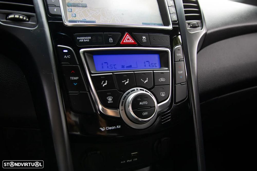 Hyundai i30 SW 1.6 CRDi GO! - 33