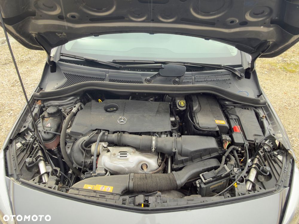 Mercedes-Benz Klasa B 220 4-Matic AMG Line - 20