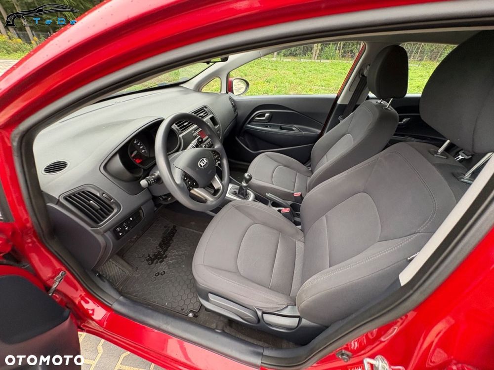 Kia Rio - 18