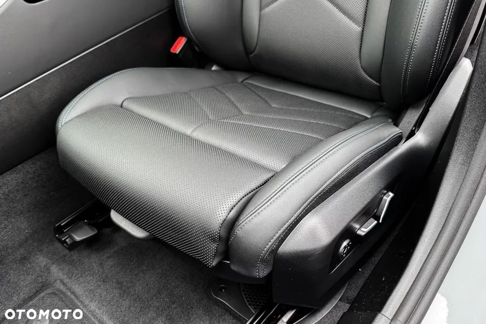 BMW Seria 5 520i mHEV M Sport - 22